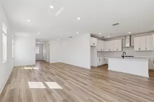 8007 Seaflower Pkwy, Bradenton, FL 34210 - Photo 8