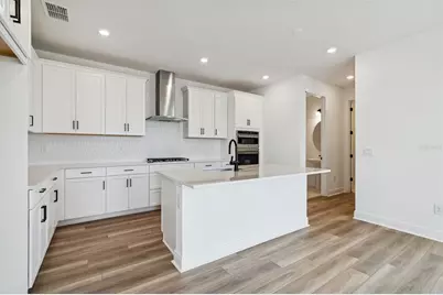 8007 Seaflower Parkway, Bradenton, FL 34210 - Photo 10