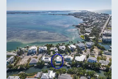 518 56th Street, Holmes Beach, FL 34217 - Photo 2