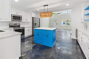 518 56th St, Holmes Beach, FL 34217 - Photo 14