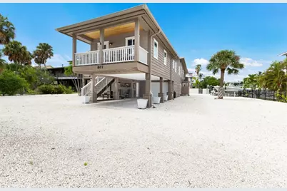 807 S Bay Boulevard, Anna Maria, FL 34216 - Photo 8