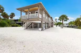 807 S Bay Blvd, Anna Maria, FL 34216 - Photo 8