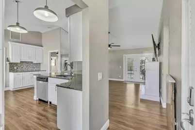 6109 61st Court E, Palmetto, FL 34221 - Photo 6