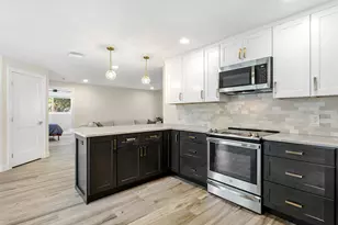 5354 Knollwood Pl, Sarasota, FL 34232 - Photo 12