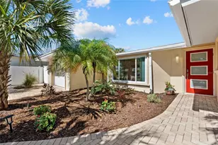 353 Avenida Leona, Sarasota, FL 34242 - Photo 6