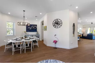 211 81st Street #B, Holmes Beach, FL 34217 - Photo 4