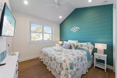 211 81st Street #B, Holmes Beach, FL 34217 - Photo 34