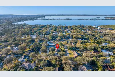 8706 11th Avenue Place NW, Bradenton, FL 34209 - Photo 2