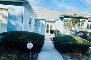 539 Dowling Cir, Lady Lake, FL 32159 - Photo 2