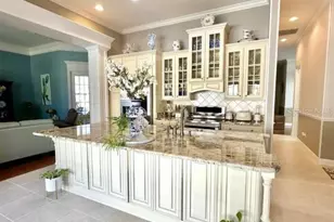 539 Dowling Cir, Lady Lake, FL 32159 - Photo 4