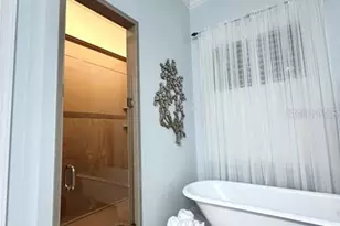 539 Dowling Cir, Lady Lake, FL 32159 - Photo 14