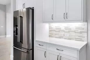 8556 Pavia Way, Lakewood Ranch, FL 34202 - Photo 16