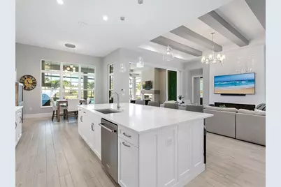 8556 Pavia Way, Lakewood Ranch, FL 34202 - Photo 18