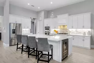 8556 Pavia Way, Lakewood Ranch, FL 34202 - Photo 14