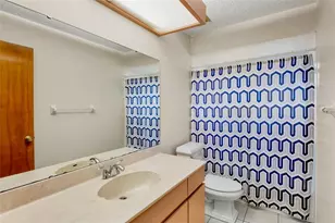 2529 Rustic Oak Ct Ct, Sarasota, FL 34232 - Photo 12