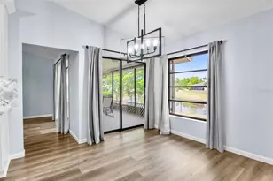 2529 Rustic Oak Ct Ct, Sarasota, FL 34232 - Photo 6