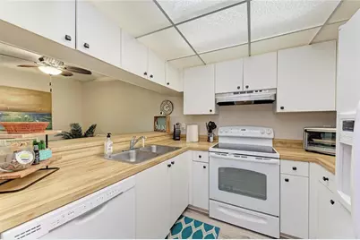 756 White Pine Tree Road #210, Venice, FL 34285 - Photo 10