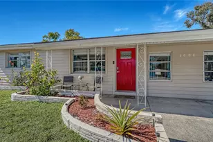 3008 Arch Dr, Sarasota, FL 34232 - Photo 2