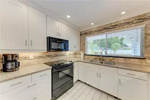 2705 S Brink Ave, Sarasota, FL 34239 - Photo 14