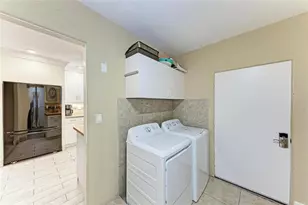 2705 S Brink Ave, Sarasota, FL 34239 - Photo 38