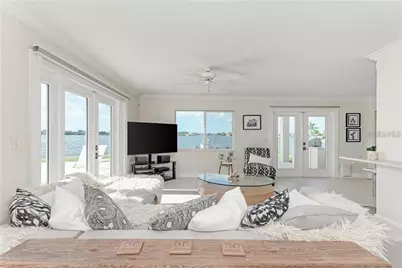 7692 Cove Terrace, Sarasota, FL 34231 - Photo 10