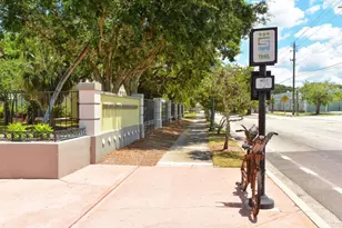 838 Highland St, Sarasota, FL 34234 - Photo 42