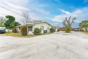 1205 44th Ave E, Bradenton, FL 34203 - Photo 4