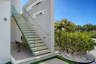 160 Whittier Dr, Sarasota, FL 34236 - Photo 10