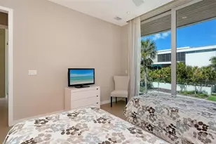 160 Whittier Dr, Sarasota, FL 34236 - Photo 46