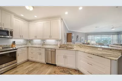 7910 34th Avenue W #203, Bradenton, FL 34209 - Photo 4