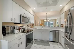 9601 Castle Point Dr, Sarasota, FL 34238 - Photo 8