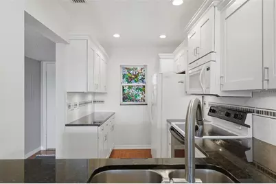 437 Cerromar Lane #520, Venice, FL 34293 - Photo 8