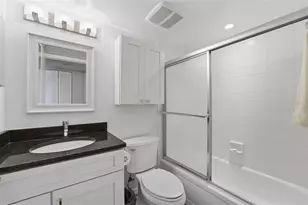 437 Cerromar Ln, Venice, FL 34293 - Photo 18