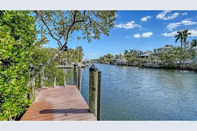 513 Villa Rosa Way, Anna Maria, FL 34216 - Photo 46