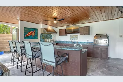 513 Villa Rosa Way, Anna Maria, FL 34216 - Photo 34