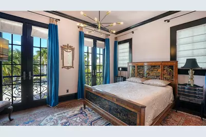 513 Villa Rosa Way, Anna Maria, FL 34216 - Photo 18