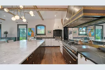 513 Villa Rosa Way, Anna Maria, FL 34216 - Photo 10