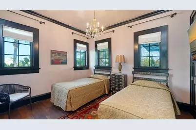 513 Villa Rosa Way, Anna Maria, FL 34216 - Photo 20