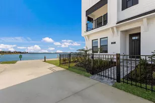 7420 Newham Ln, Sarasota, FL 34240 - Photo 2
