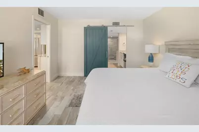 5920 Midnight Pass Road #704, Sarasota, FL 34242 - Photo 14