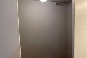 2763 Woodgate Ln, Sarasota, FL 34231 - Photo 10