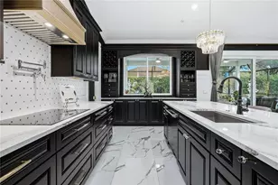 7719 Latrobe Ct, Lakewood Ranch, FL 34202 - Photo 14