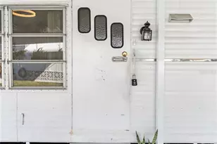 1100 University Pkwy, Sarasota, FL 34234 - Photo 14