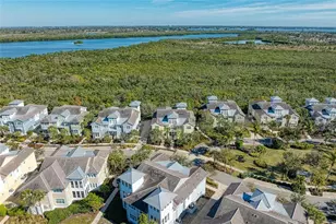 267 Sapphire Lake Dr, Bradenton, FL 34209 - Photo 2