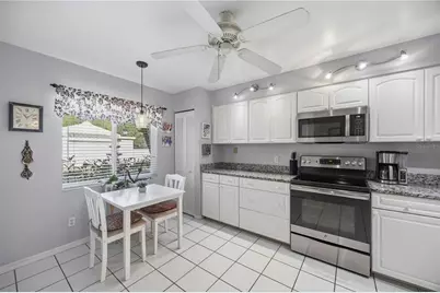 6101 34th Street W #22F, Bradenton, FL 34210 - Photo 12