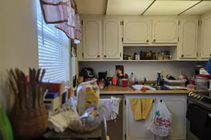 1811 Bedford Ln, Sun City Center, FL 33573 - Photo 8