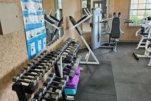 1050 Villagio Cir, Sarasota, FL 34237 - Photo 10