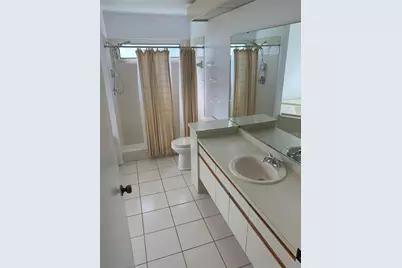 3982 Kingston Drive, Sarasota, FL 34238 - Photo 6