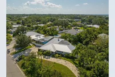 7202 18th Avenue NW, Bradenton, FL 34209 - Photo 2