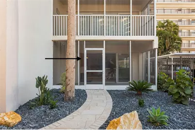 800 Benjamin Franklin Drive #110, Sarasota, FL 34236 - Photo 2